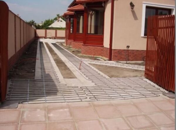 Likewarm Iceguard kültéri fűtőszőnyeg 0,6 x 10 méter 230V 1800w